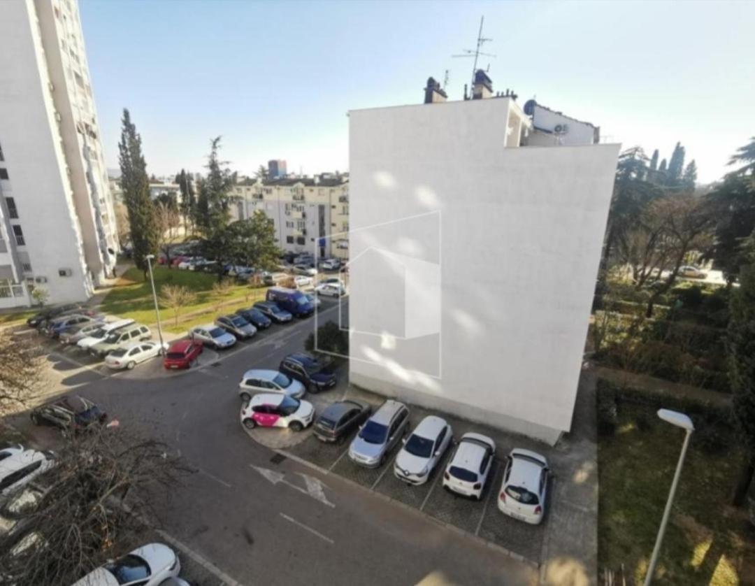 Centre Two Bedrooms Apartment Podgorica Buitenkant foto